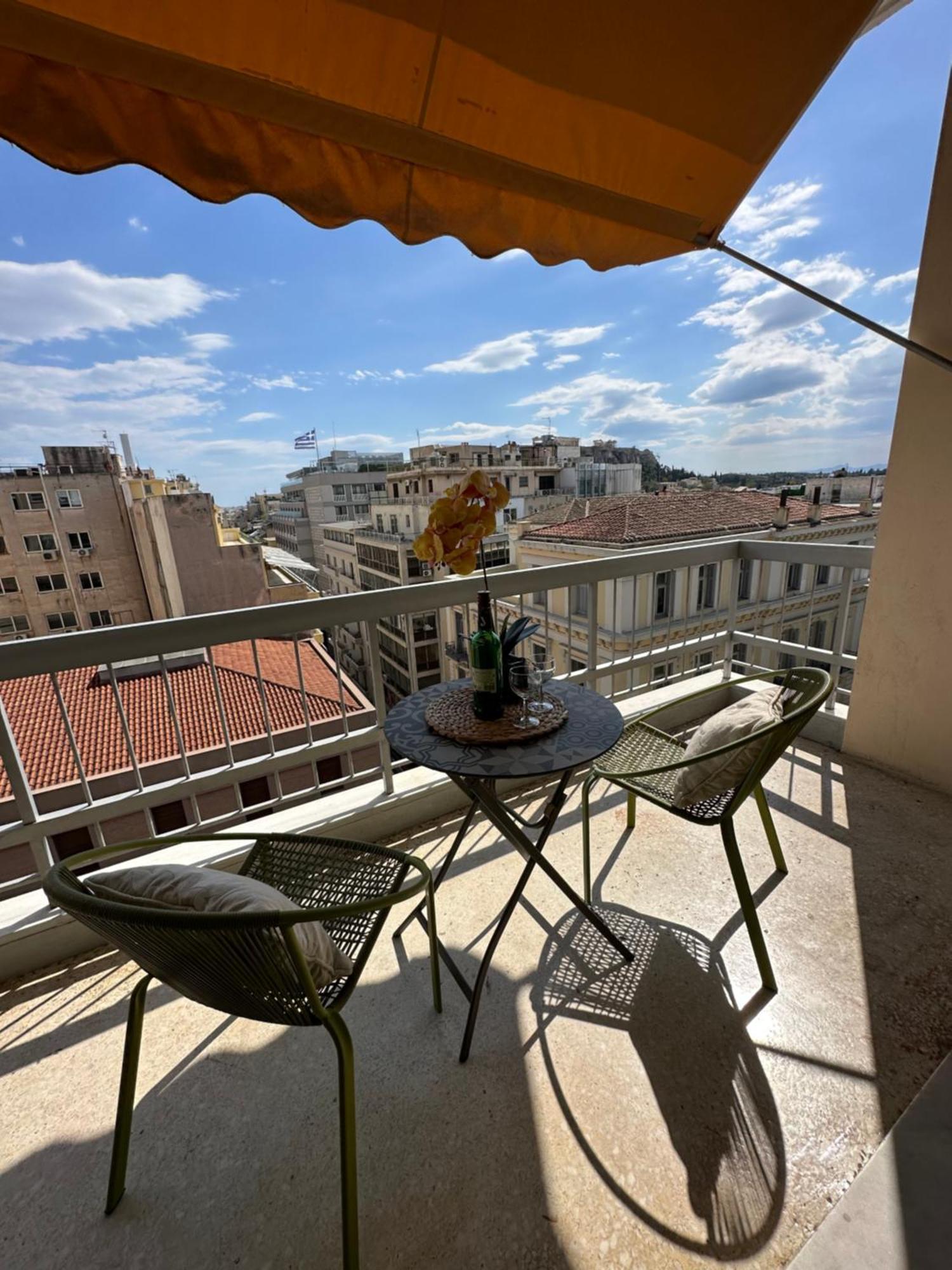2 Bd Apt In Syntagma With Acropolis View Atenas Exterior foto
